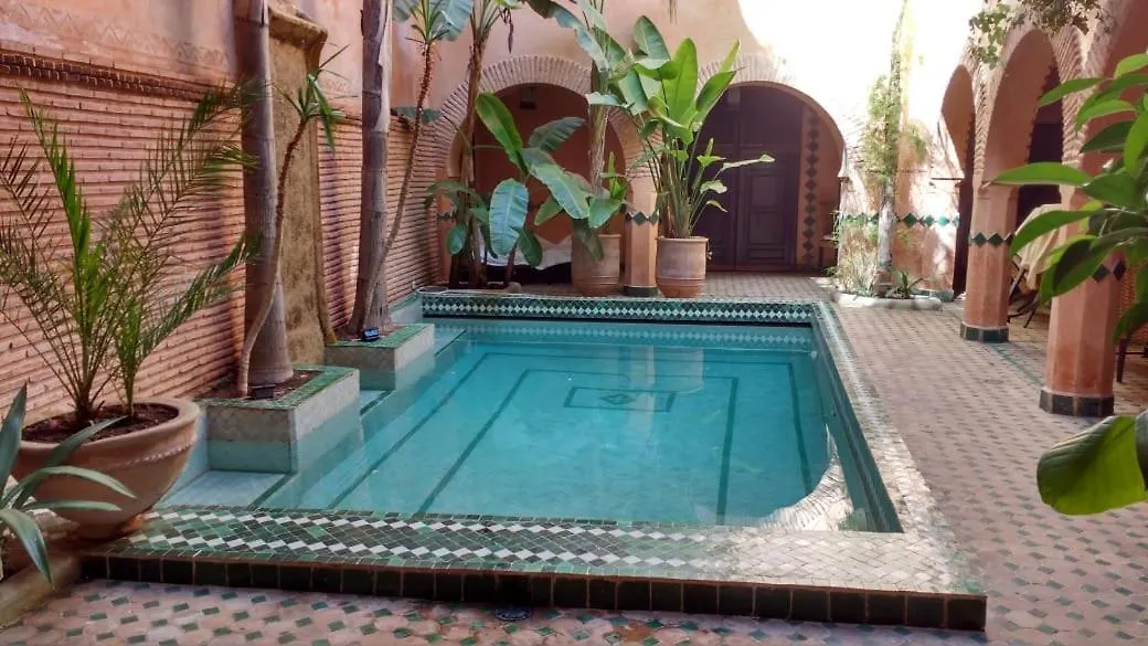 Riad Amirat Al Jamal-1